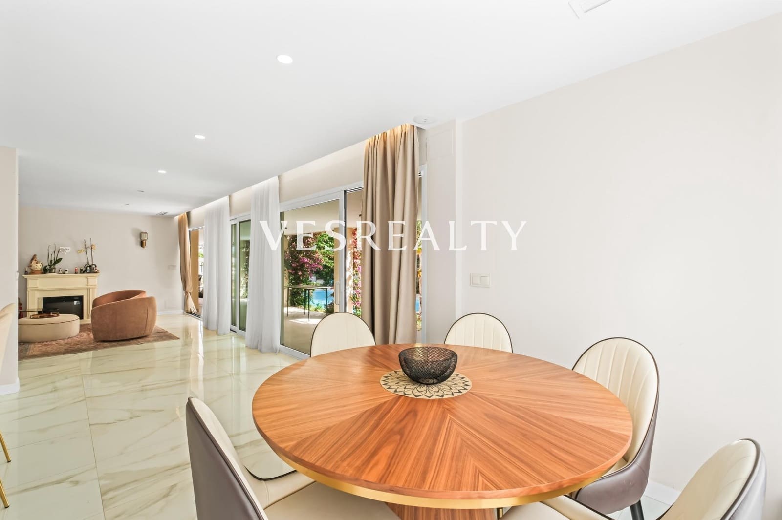 7 slaapkamer Villa te koop in La Font met zwembad garage - € 1.395.000 (Ref: 9975610)