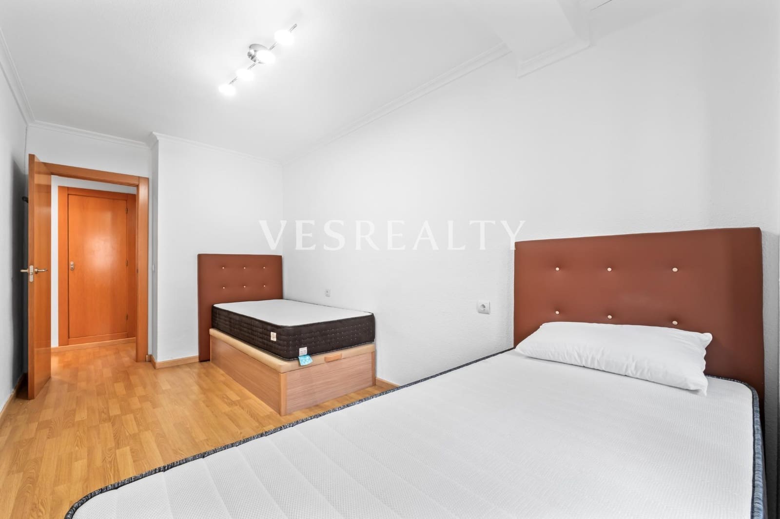 3 bedroom Flat for sale in Alicante / Alacant city - € 345,000 (Ref: 9977484)