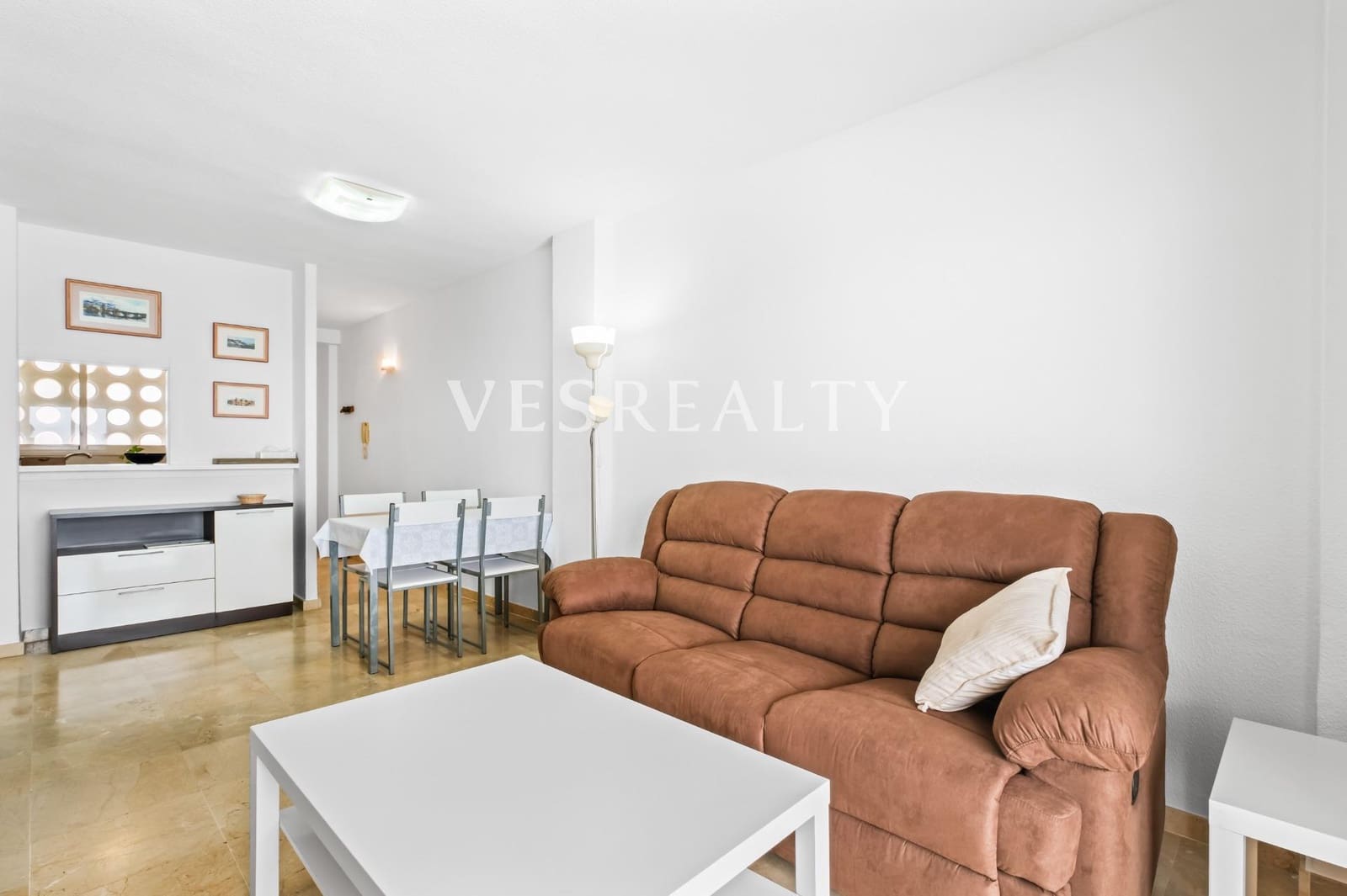 2 soverom Leilighet til leie i Playa de San Juan med svømmebasseng garasje - € 1 700 (Ref: 9977485)