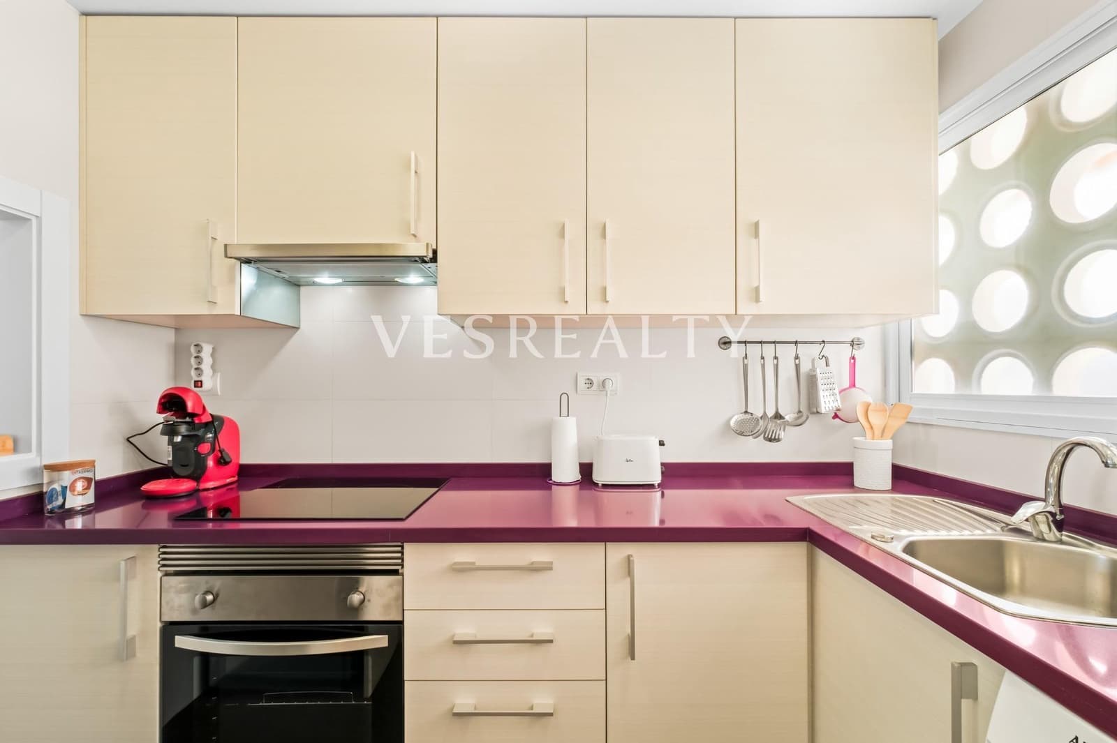 2 soverom Leilighet til leie i Playa de San Juan med svømmebasseng garasje - € 1 700 (Ref: 9977485)
