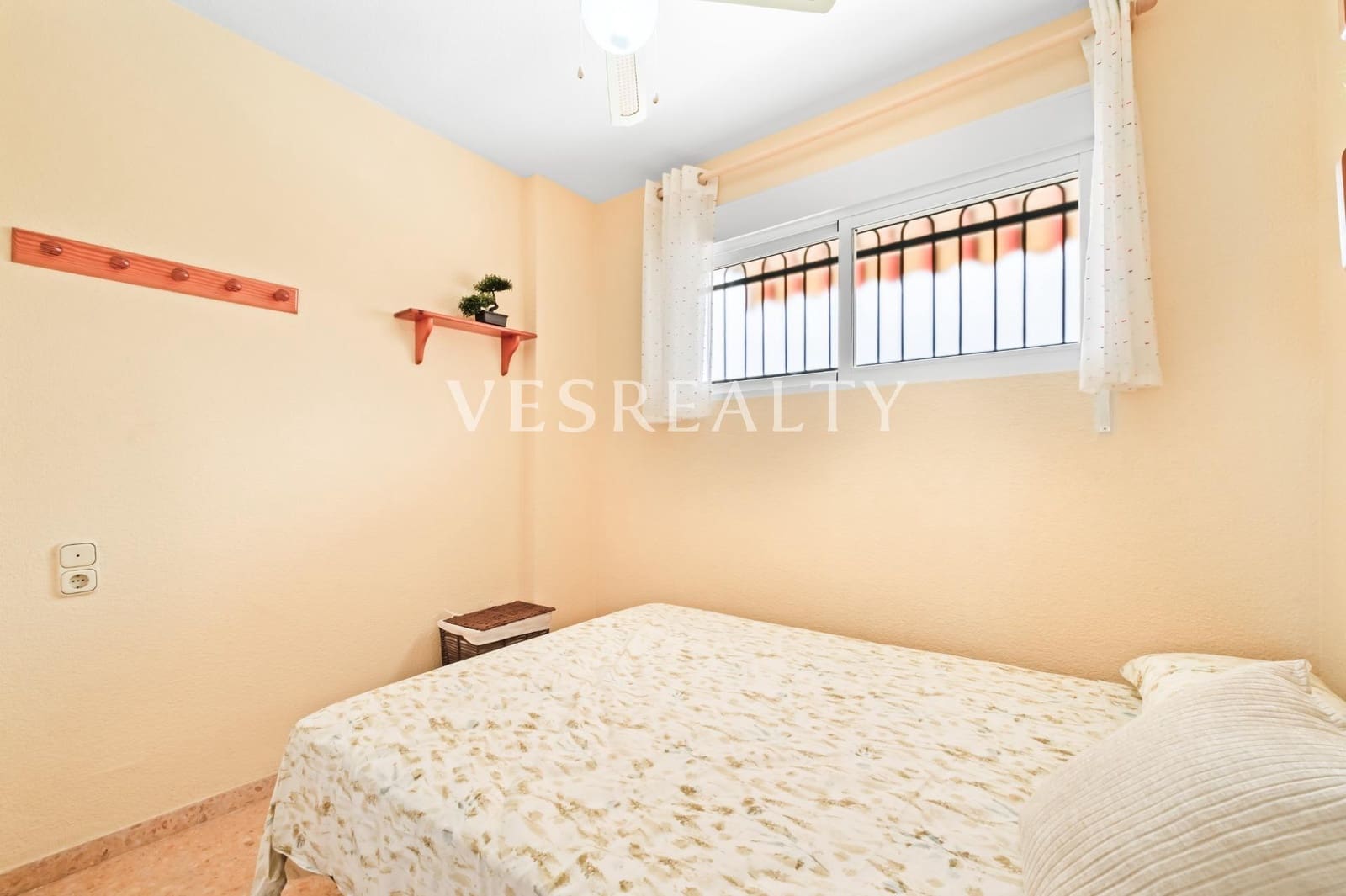 2 soverom Leilighet til leie i Playa de San Juan med svømmebasseng garasje - € 1 700 (Ref: 9977485)