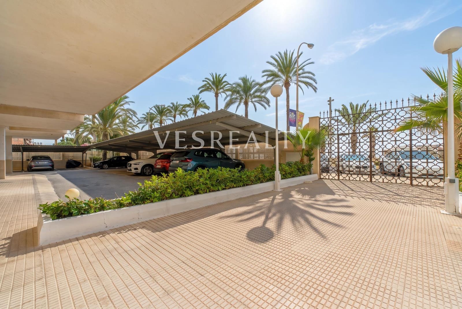 2 soverom Leilighet til leie i Playa de San Juan med svømmebasseng garasje - € 1 700 (Ref: 9977485)