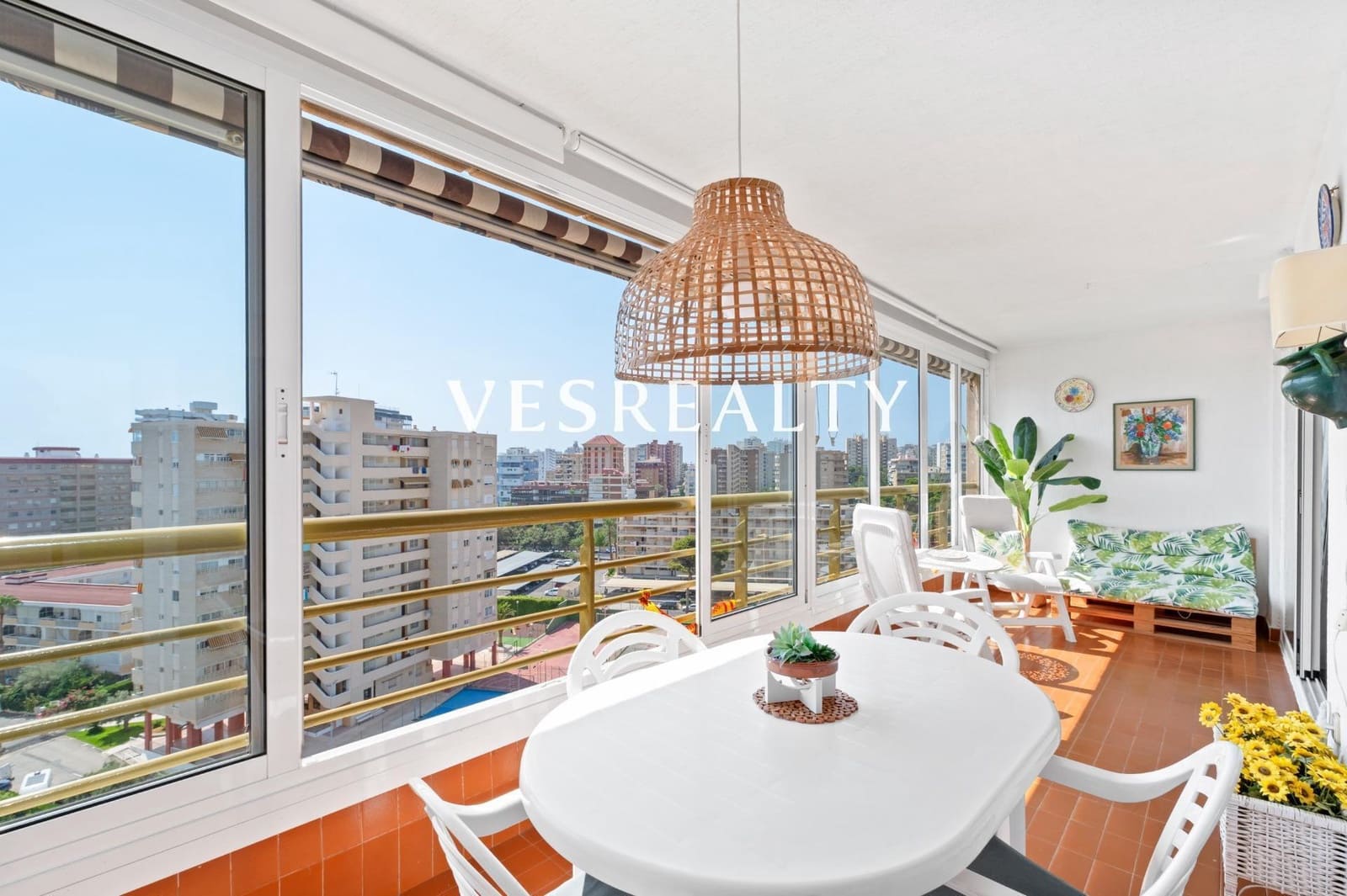2 soverom Leilighet til leie i Playa de San Juan med svømmebasseng garasje - € 1 300 (Ref: 9985137)