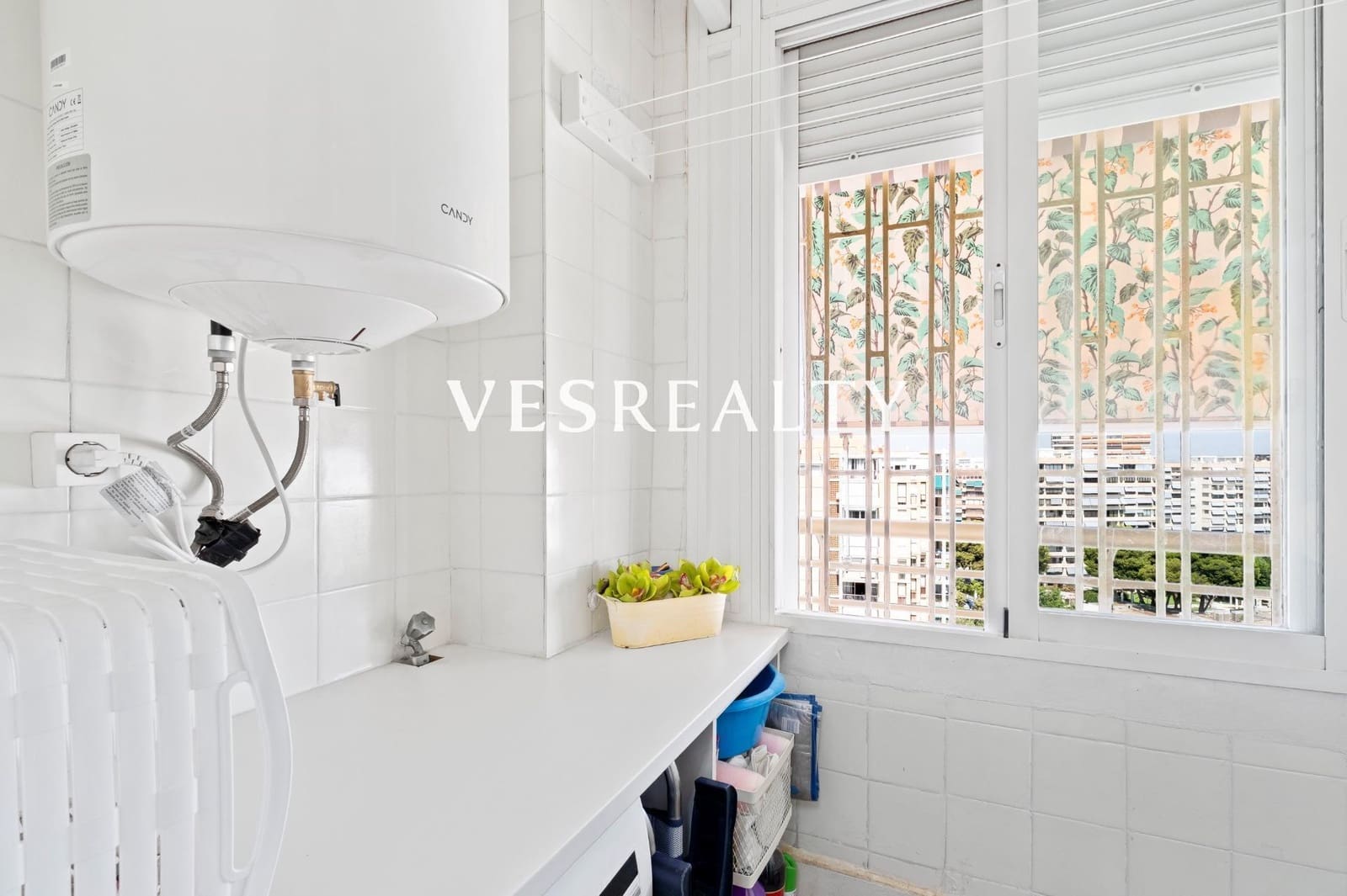 2 soverom Leilighet til leie i Playa de San Juan med svømmebasseng garasje - € 1 300 (Ref: 9985137)