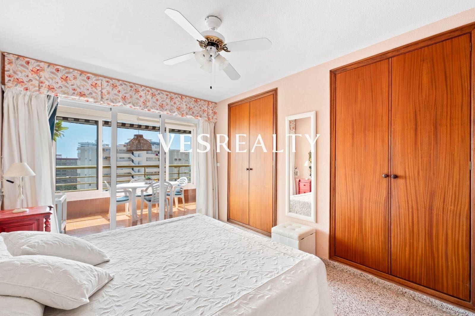 2 soverom Leilighet til leie i Playa de San Juan med svømmebasseng garasje - € 1 300 (Ref: 9985137)