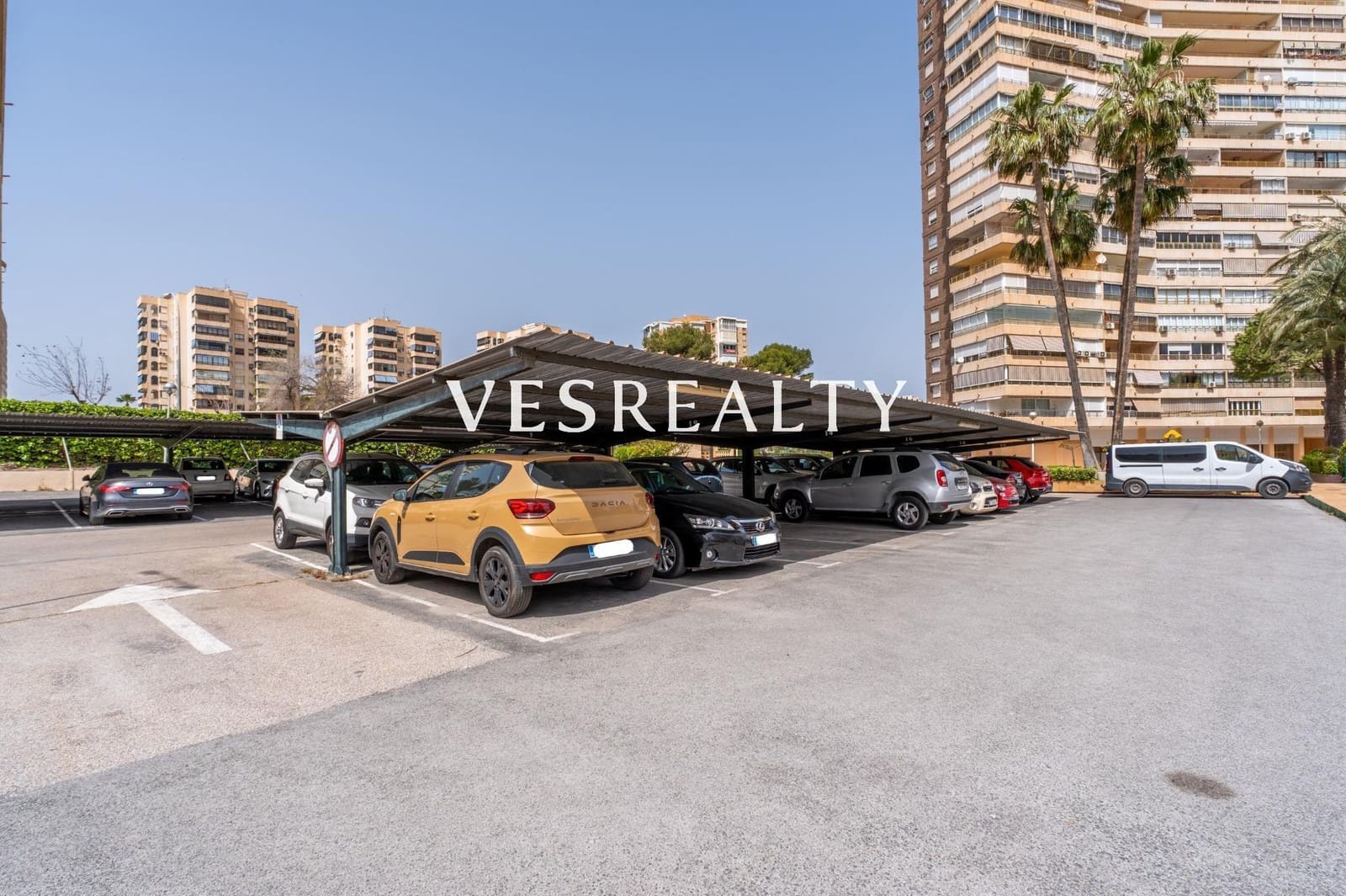 2 soverom Leilighet til leie i Playa de San Juan med svømmebasseng garasje - € 1 300 (Ref: 9985137)