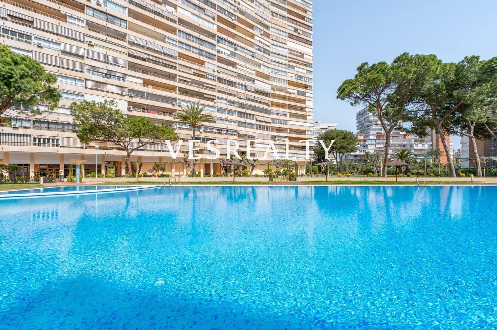 2 soverom Leilighet til leie i Playa de San Juan med svømmebasseng garasje - € 1 300 (Ref: 9985137)