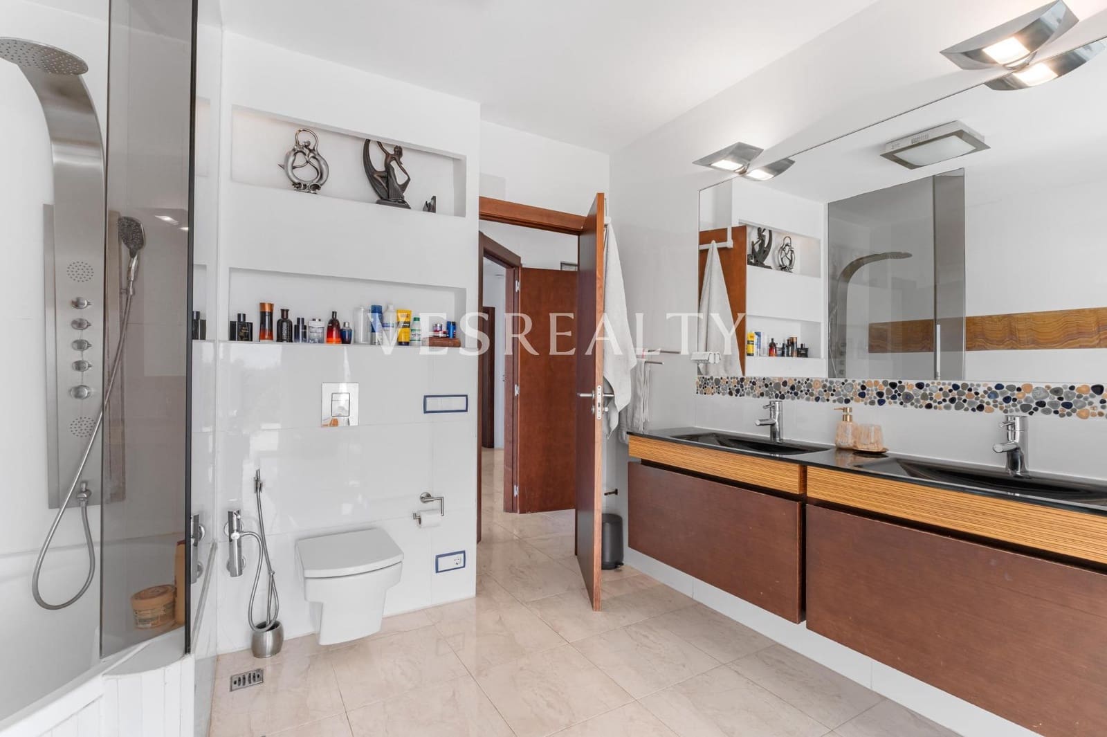 7 makuuhuone Huvila myytävänä paikassa Calpe / Calp mukana uima-altaan - 2 995 000 € (Ref: 9990876)
