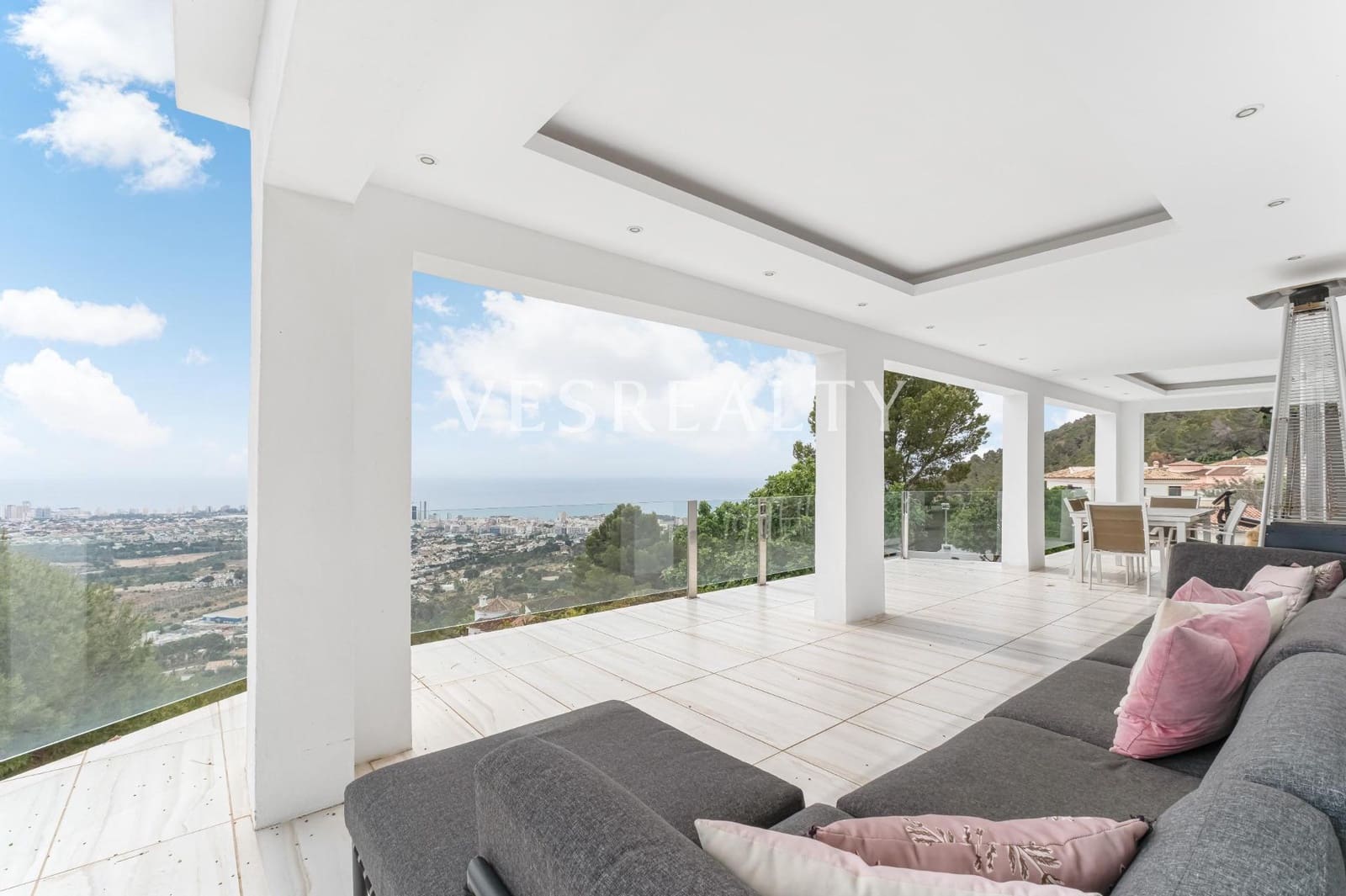 7 makuuhuone Huvila myytävänä paikassa Calpe / Calp mukana uima-altaan - 2 995 000 € (Ref: 9990876)