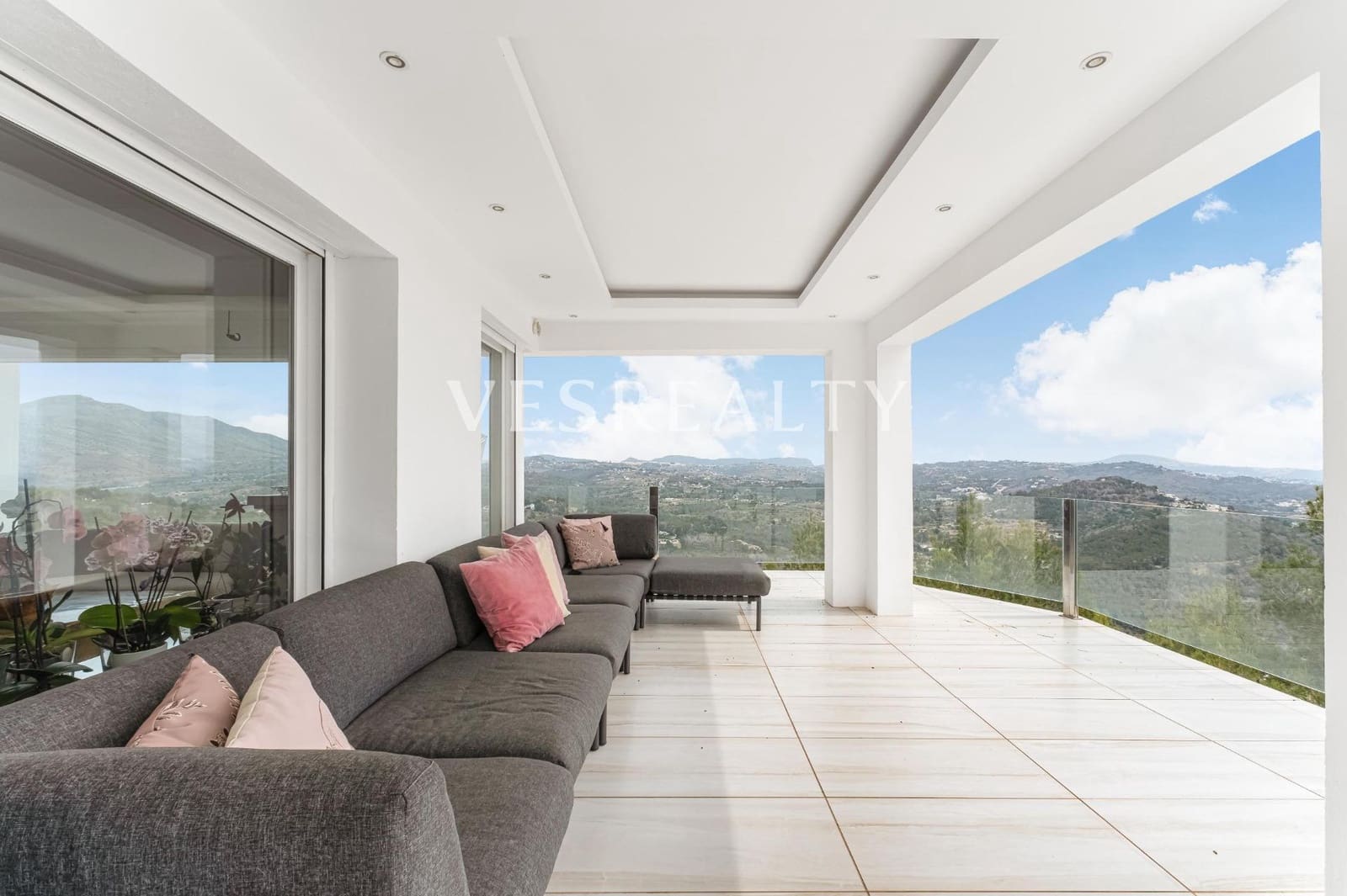 7 makuuhuone Huvila myytävänä paikassa Calpe / Calp mukana uima-altaan - 2 995 000 € (Ref: 9990876)