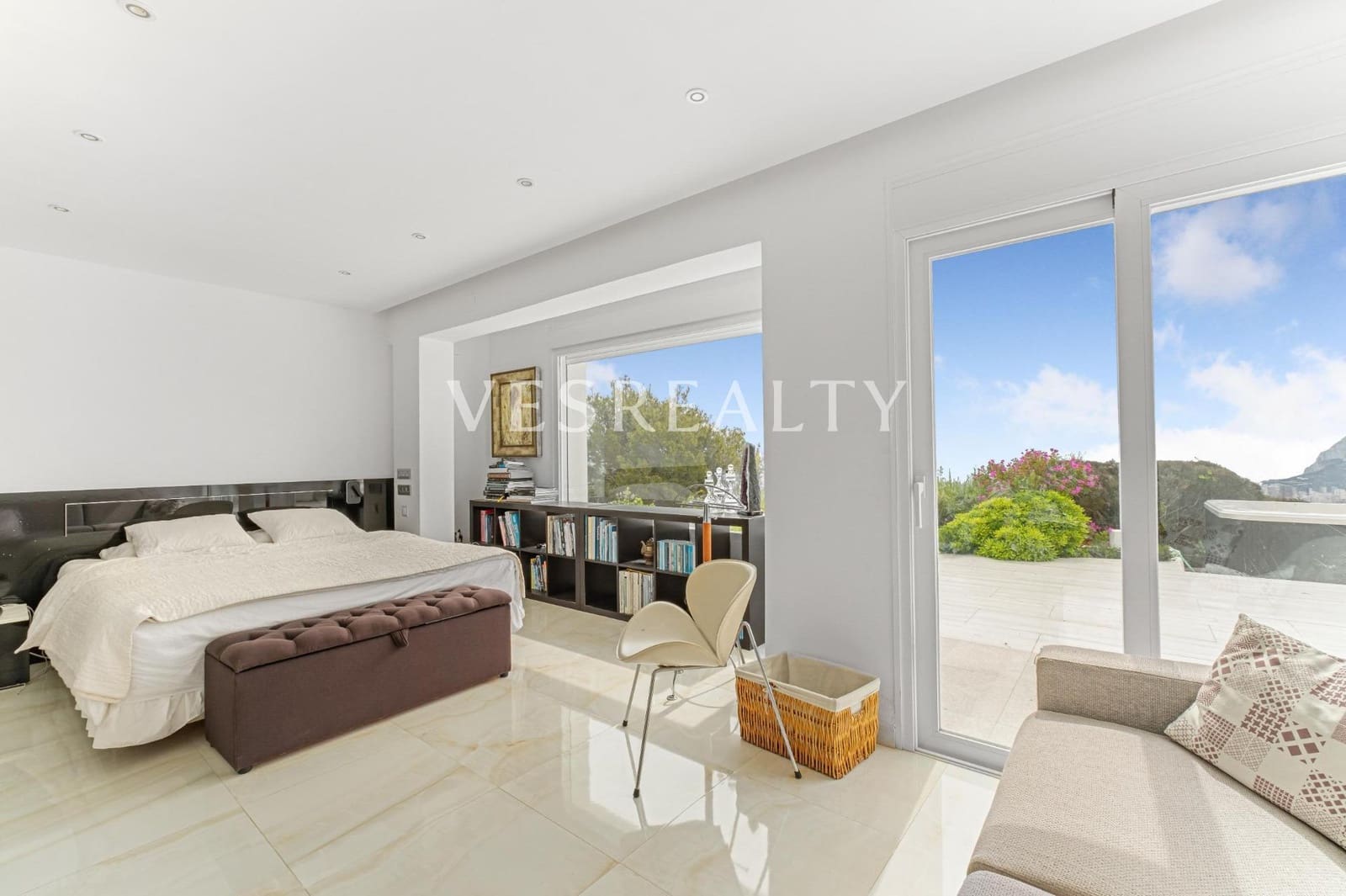7 makuuhuone Huvila myytävänä paikassa Calpe / Calp mukana uima-altaan - 2 995 000 € (Ref: 9990876)