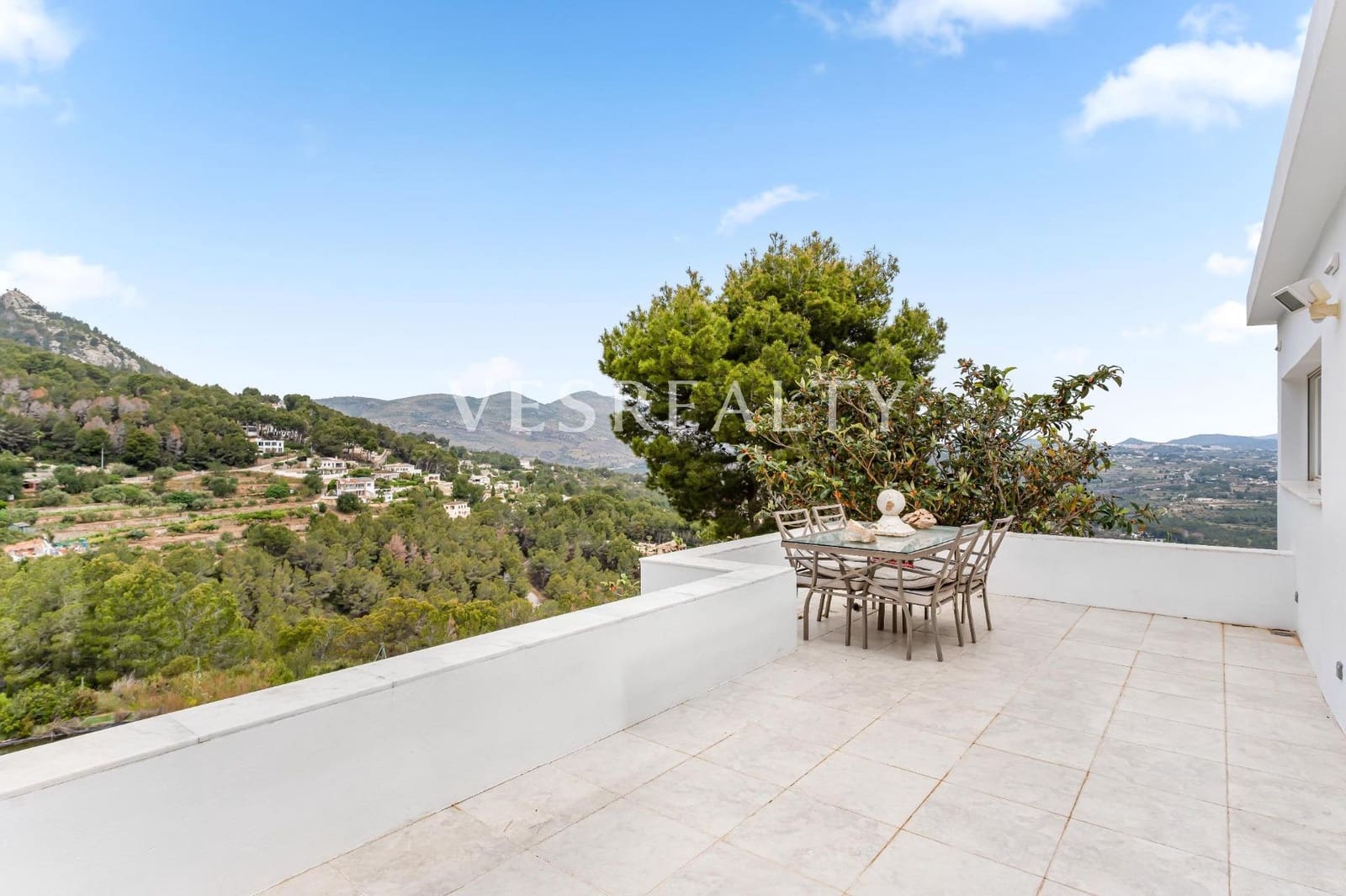 7 makuuhuone Huvila myytävänä paikassa Calpe / Calp mukana uima-altaan - 2 995 000 € (Ref: 9990876)