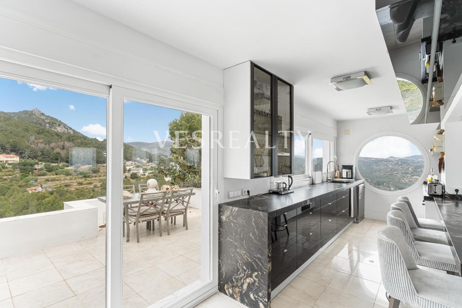 7 makuuhuone Huvila myytävänä paikassa Calpe / Calp mukana uima-altaan - 2 995 000 € (Ref: 9990876)