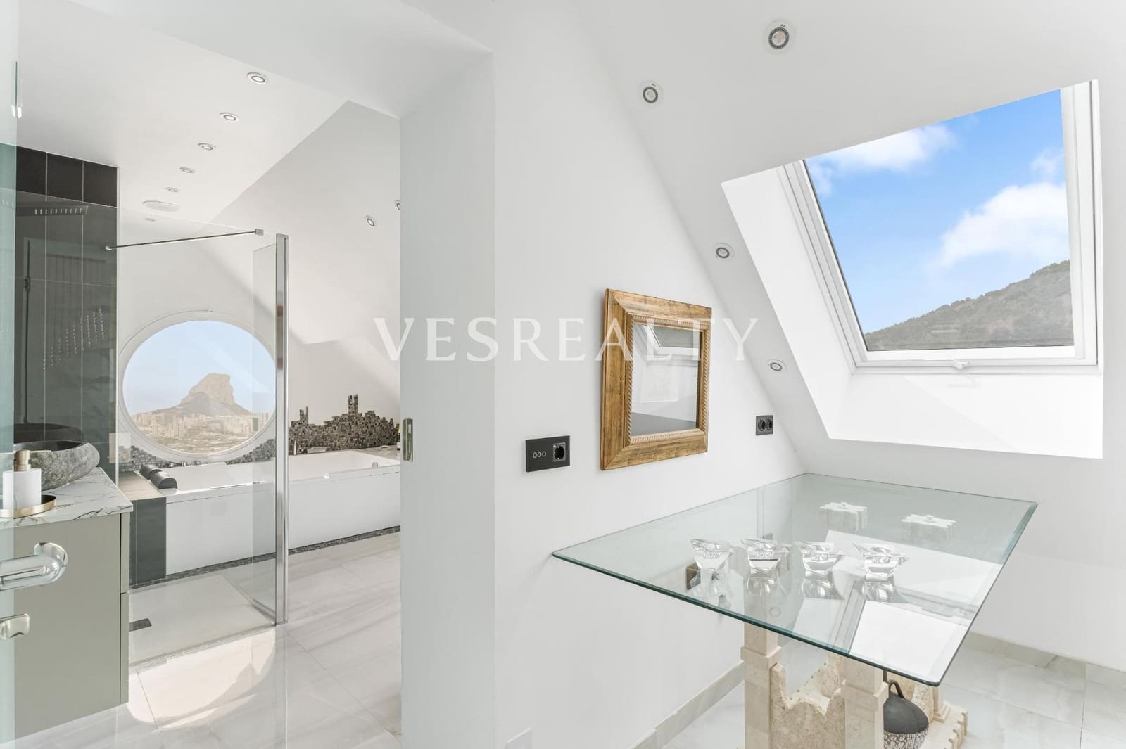 7 makuuhuone Huvila myytävänä paikassa Calpe / Calp mukana uima-altaan - 2 995 000 € (Ref: 9990876)