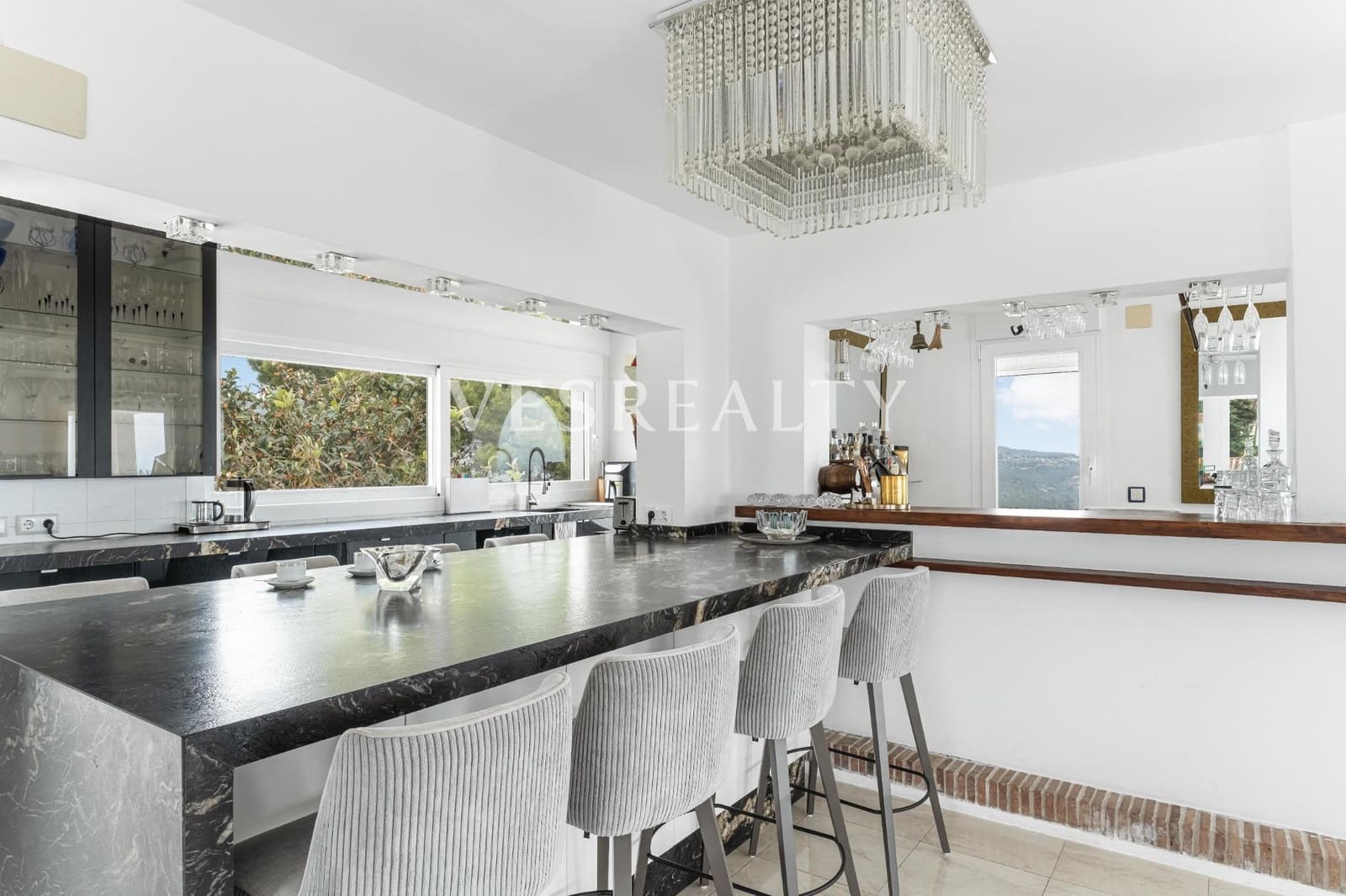 7 makuuhuone Huvila myytävänä paikassa Calpe / Calp mukana uima-altaan - 2 995 000 € (Ref: 9990876)