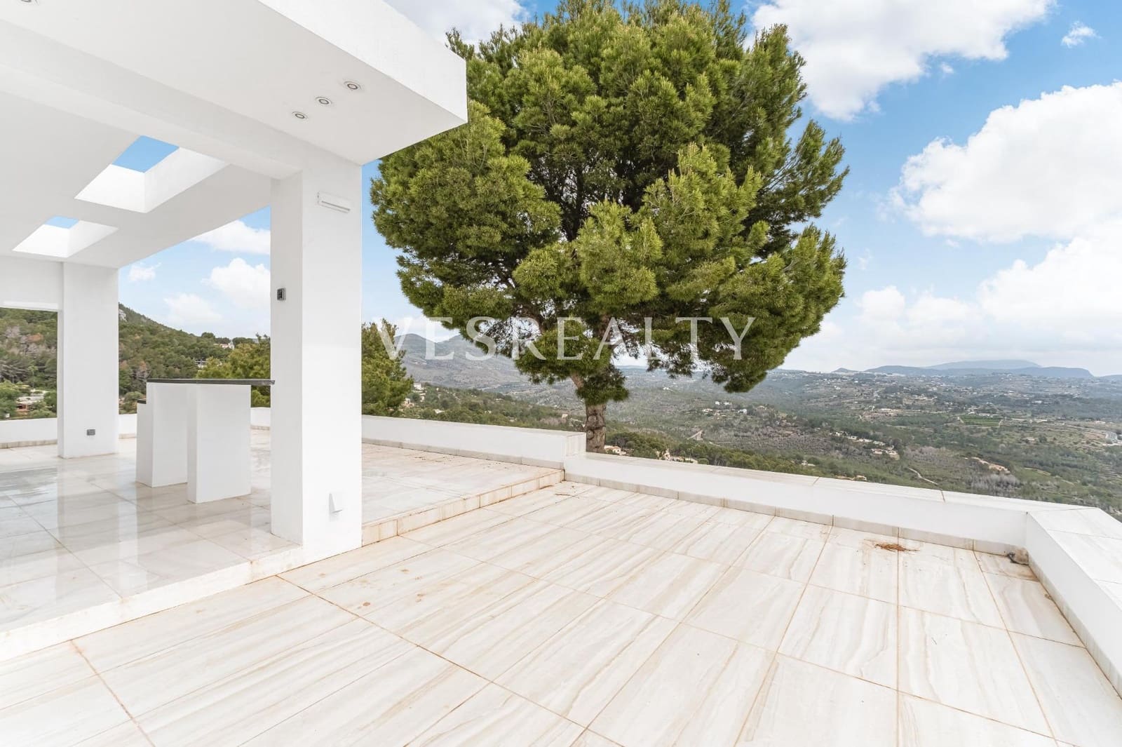 7 makuuhuone Huvila myytävänä paikassa Calpe / Calp mukana uima-altaan - 2 995 000 € (Ref: 9990876)
