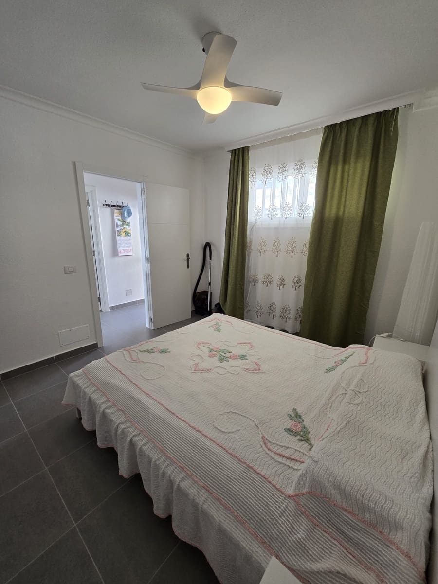 2 bedroom Apartment for sale in Playa Paraiso with pool garage - € 285,000 (Ref: 10009690)