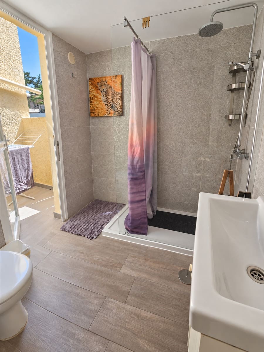 1 bedroom Bungalow for sale in Costa Adeje with pool garage - € 320,000 (Ref: 10116196)