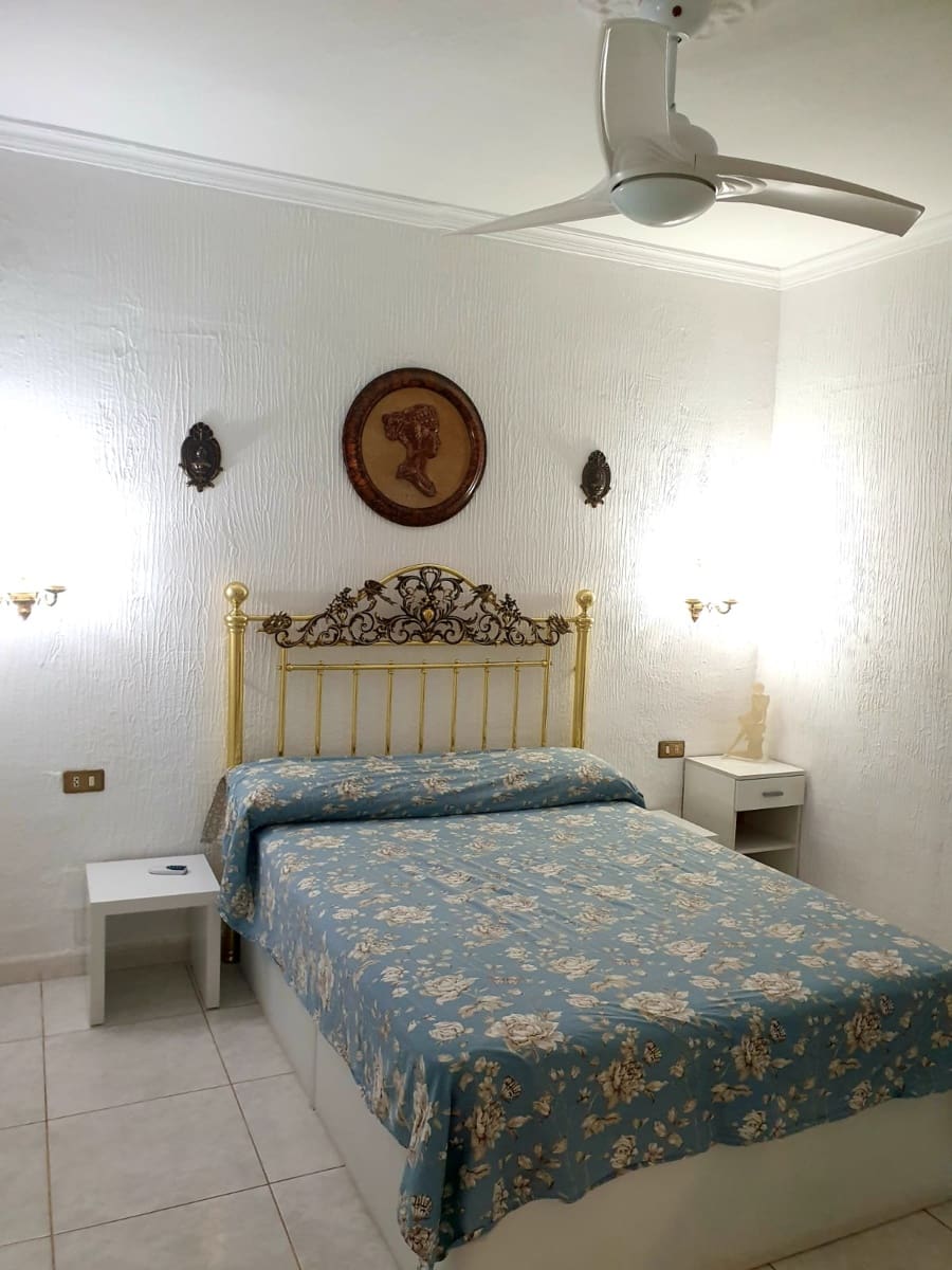 1 soveværelse Lejlighed til salg i Los Cristianos med swimmingpool - € 234.999 (Ref: 8951673)