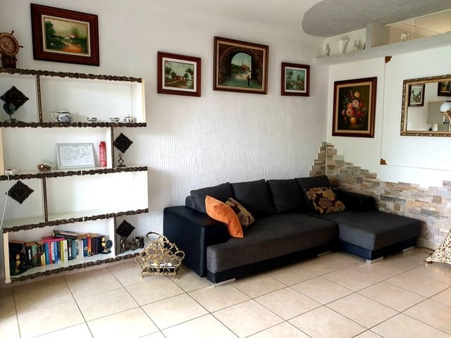 1 bedroom Apartment for sale in Los Cristianos, Arona with pool - € 234,999 (Ref: 8951673)