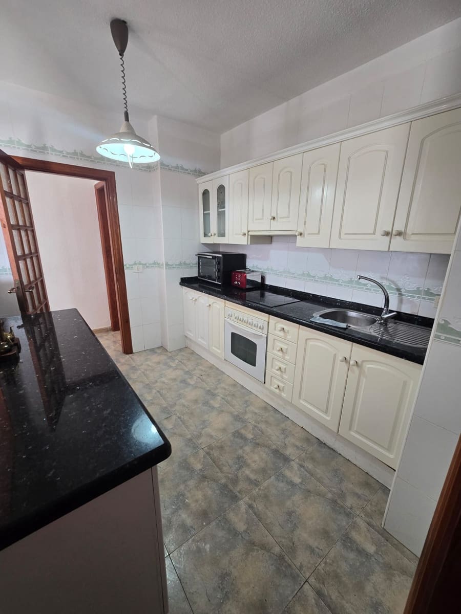 3 soveværelse Lejlighed til salg i Los Cristianos med swimmingpool garage - € 549.000 (Ref: 8952380)