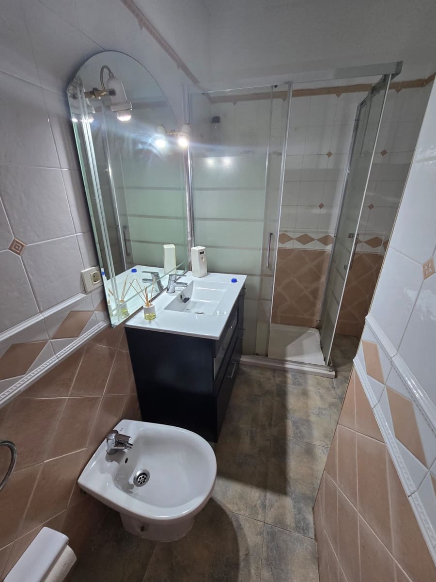 3 soveværelse Lejlighed til salg i Los Cristianos med swimmingpool garage - € 549.000 (Ref: 8952380)