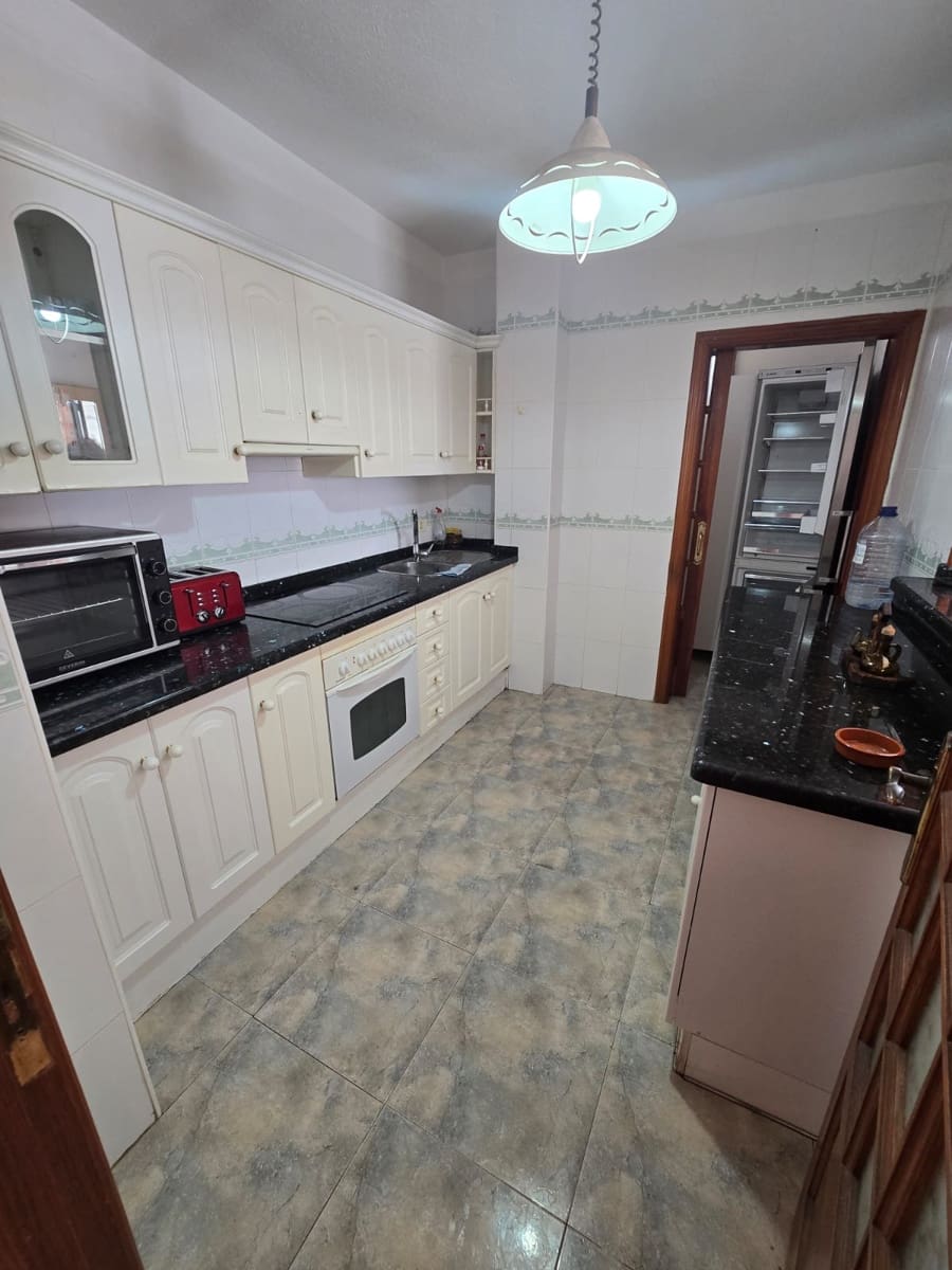 3 soveværelse Lejlighed til salg i Los Cristianos med swimmingpool garage - € 549.000 (Ref: 8952380)