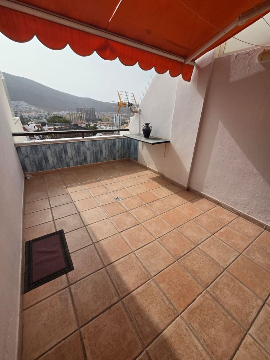 3 soveværelse Lejlighed til salg i Los Cristianos med swimmingpool garage - € 549.000 (Ref: 8952380)