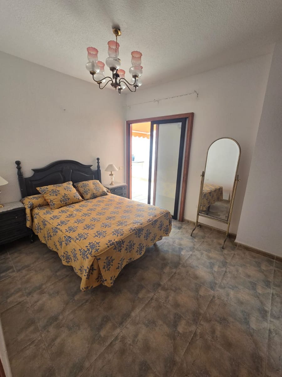 3 soveværelse Lejlighed til salg i Los Cristianos med swimmingpool garage - € 549.000 (Ref: 8952380)