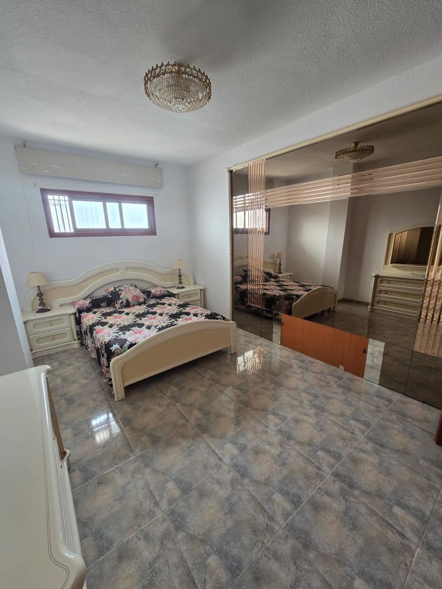 3 soveværelse Lejlighed til salg i Los Cristianos med swimmingpool garage - € 549.000 (Ref: 8952380)