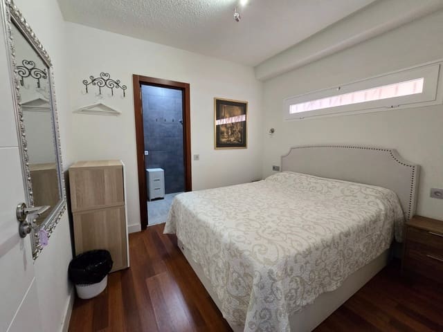 5 sypialnia Dom na sprzedaż w San Eugenio Alto, Adeje z garażem - 625 000 € (Ref: 9148566)