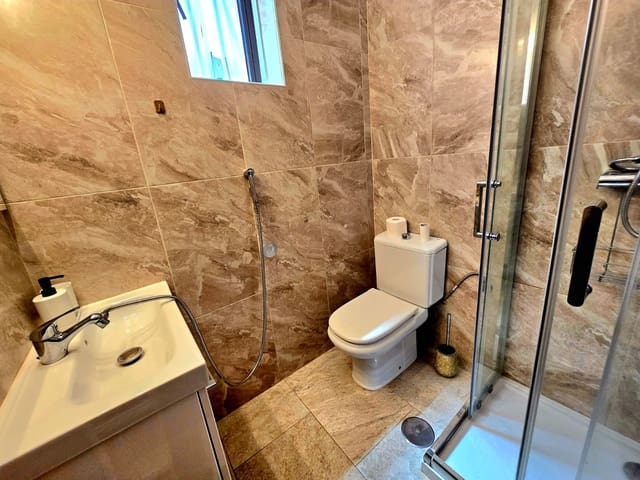 5 sypialnia Dom na sprzedaż w San Eugenio Alto, Adeje z garażem - 625 000 € (Ref: 9148566)