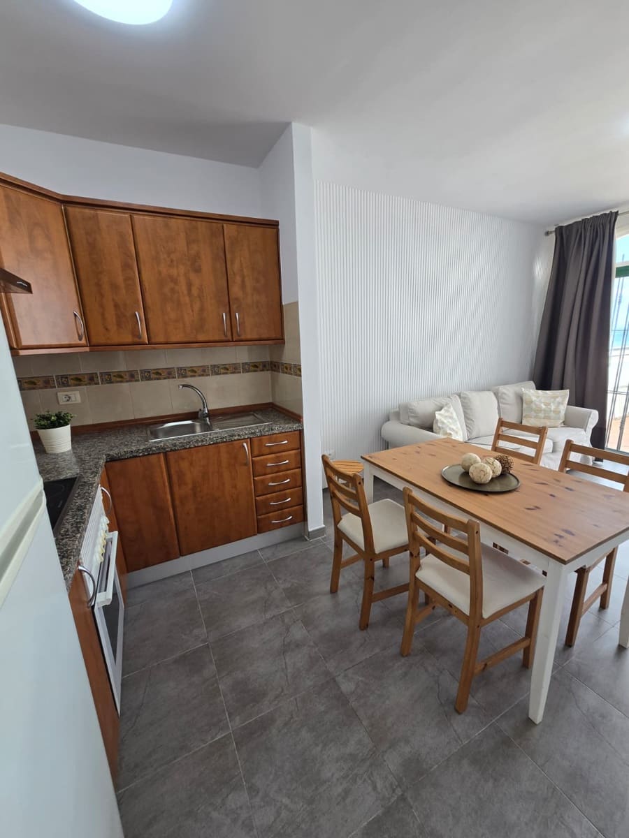 Apartamento de 1 habitación en Costa Adeje en venta con piscina - 245.000 € (Ref: 9256641)