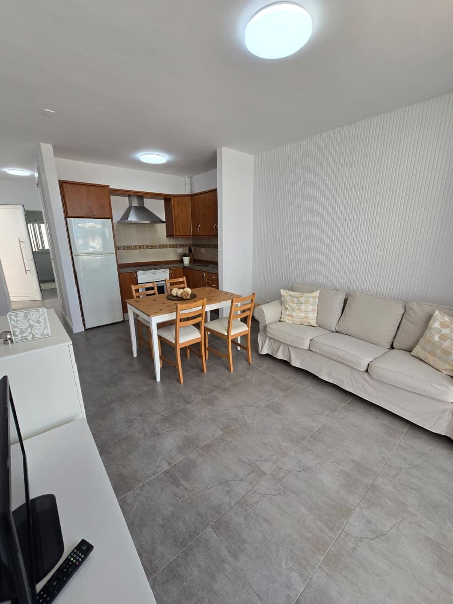 Apartamento de 1 habitación en Costa Adeje en venta con piscina - 245.000 € (Ref: 9256641)