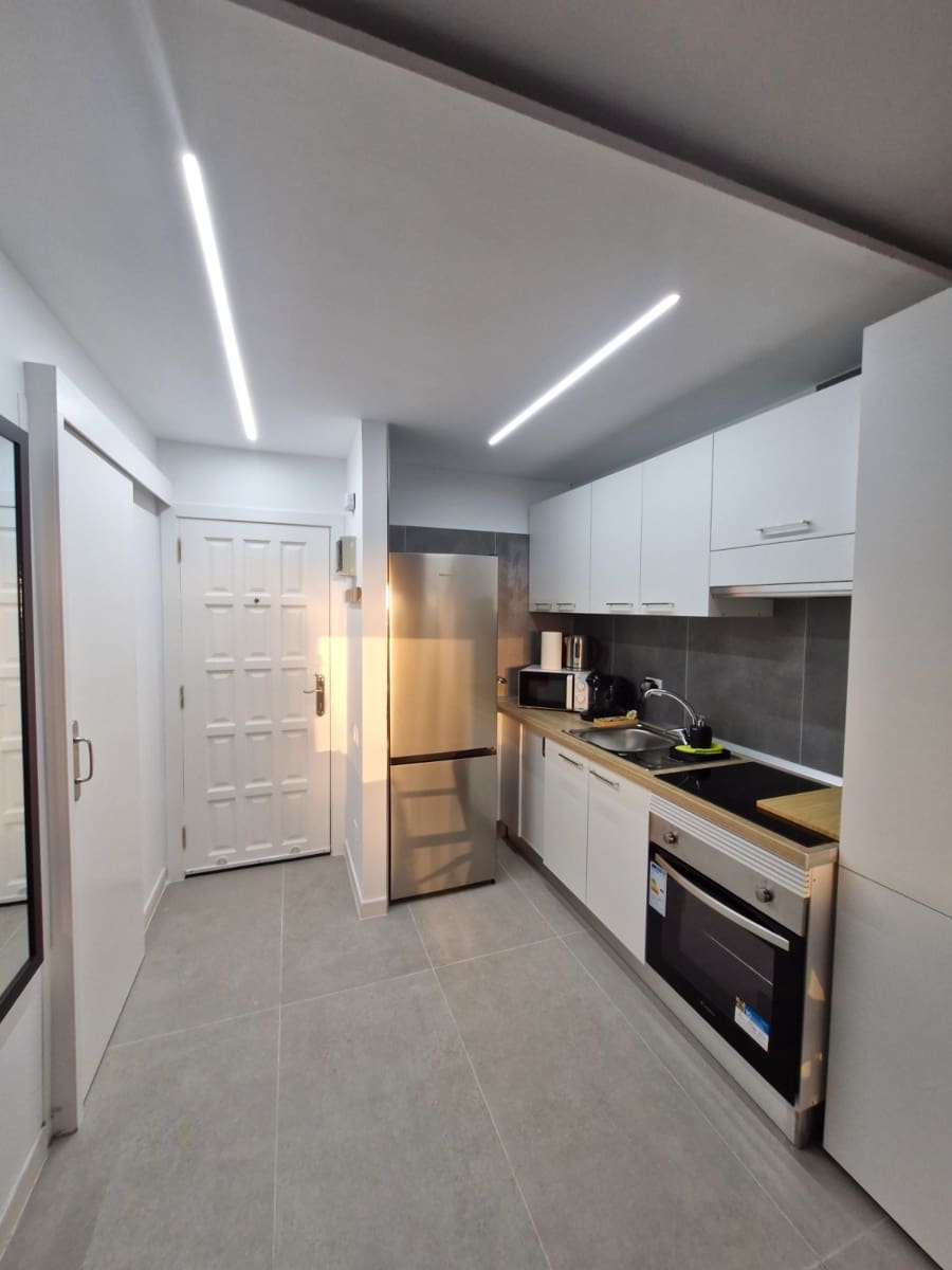 1 soveværelse Lejlighed til salg i Los Cristianos med swimmingpool - € 565.000 (Ref: 9337040)