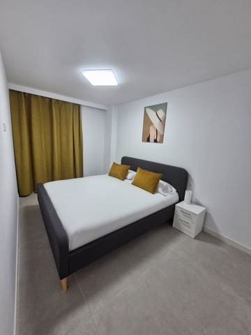 1 soveværelse Lejlighed til salg i Los Cristianos, Arona med swimmingpool - € 565.000 (Ref: 9337040)