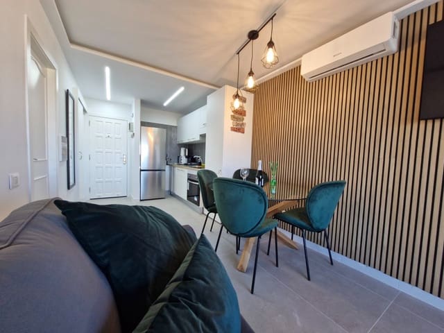 1 soveværelse Lejlighed til salg i Los Cristianos, Arona med swimmingpool - € 565.000 (Ref: 9337040)