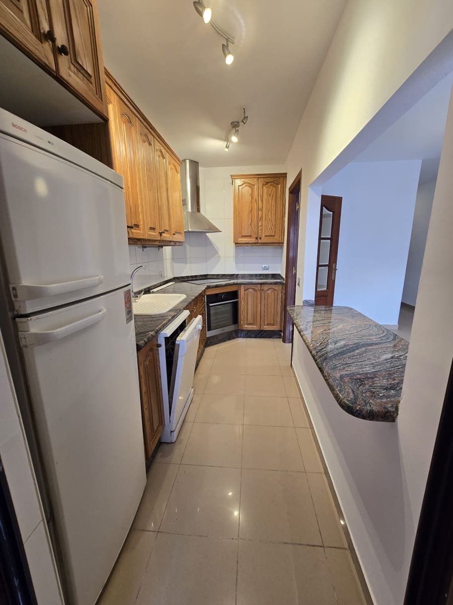 2 chambre Appartement à vendre à Costa del Silencio avec piscine garage - 285 000 € (Ref: 9397819)