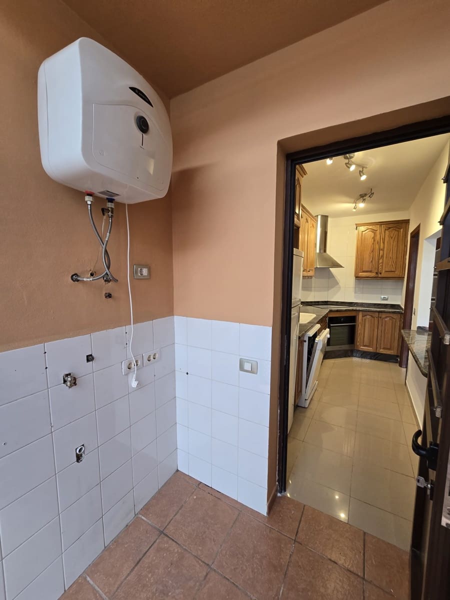 2 chambre Appartement à vendre à Costa del Silencio avec piscine garage - 285 000 € (Ref: 9397819)