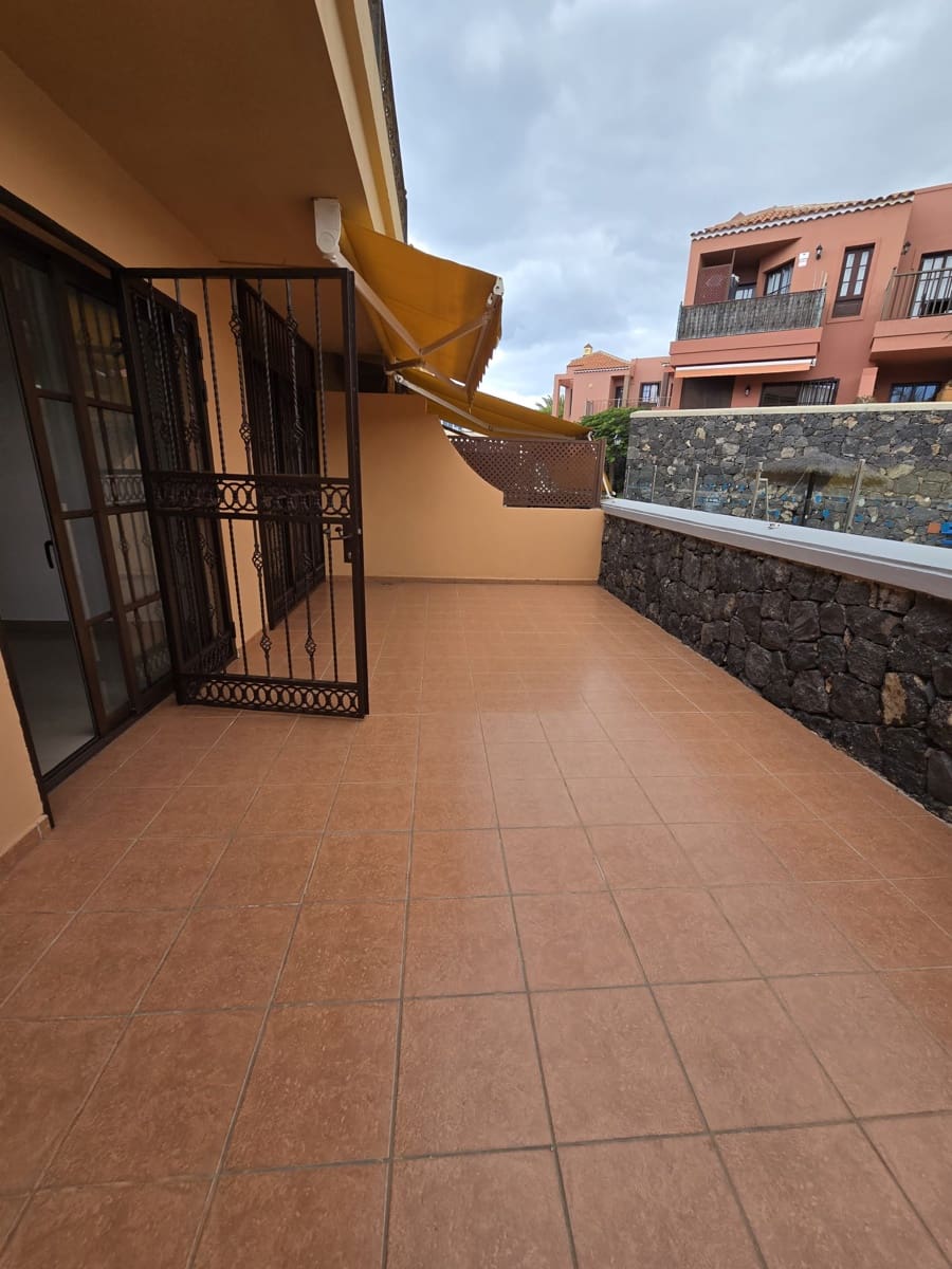 2 chambre Appartement à vendre à Costa del Silencio avec piscine garage - 285 000 € (Ref: 9397819)