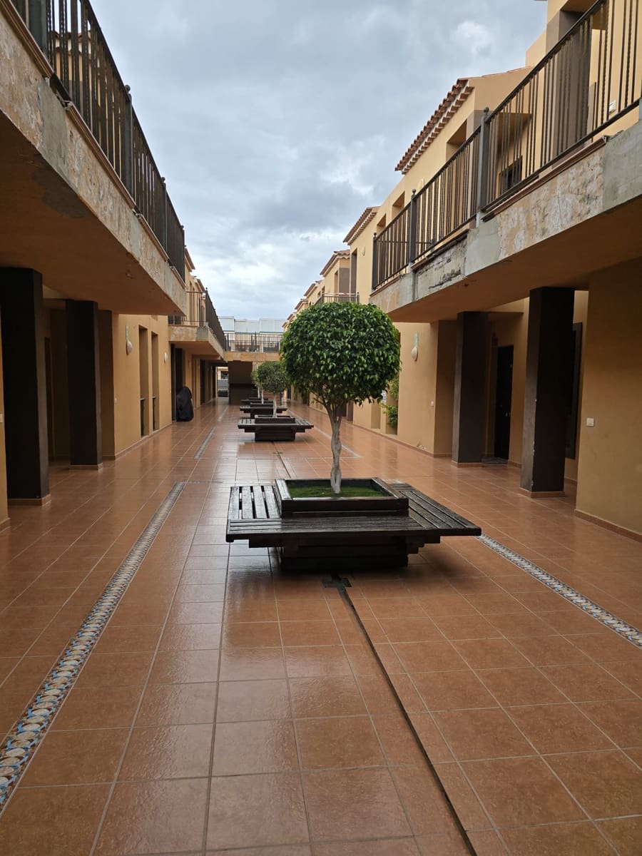 2 chambre Appartement à vendre à Costa del Silencio avec piscine garage - 285 000 € (Ref: 9397819)