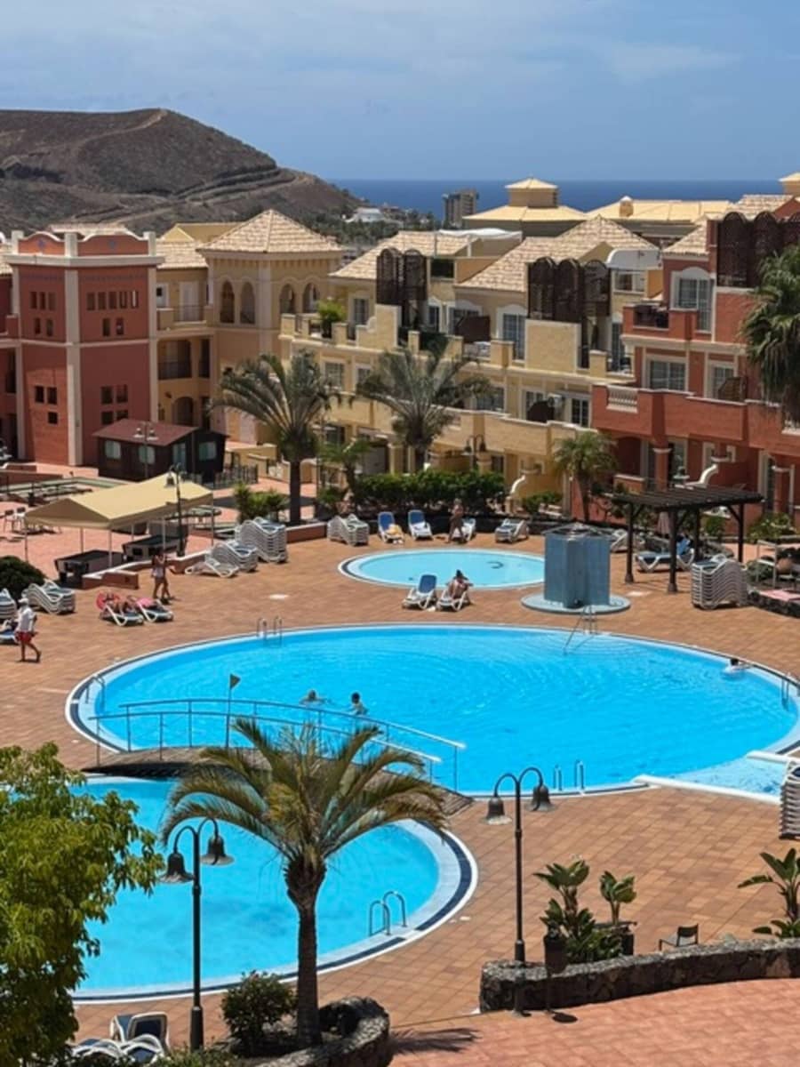 2 sovrum Lägenhet till salu i Los Cristianos med pool - 290 000 € (Ref: 9452902)