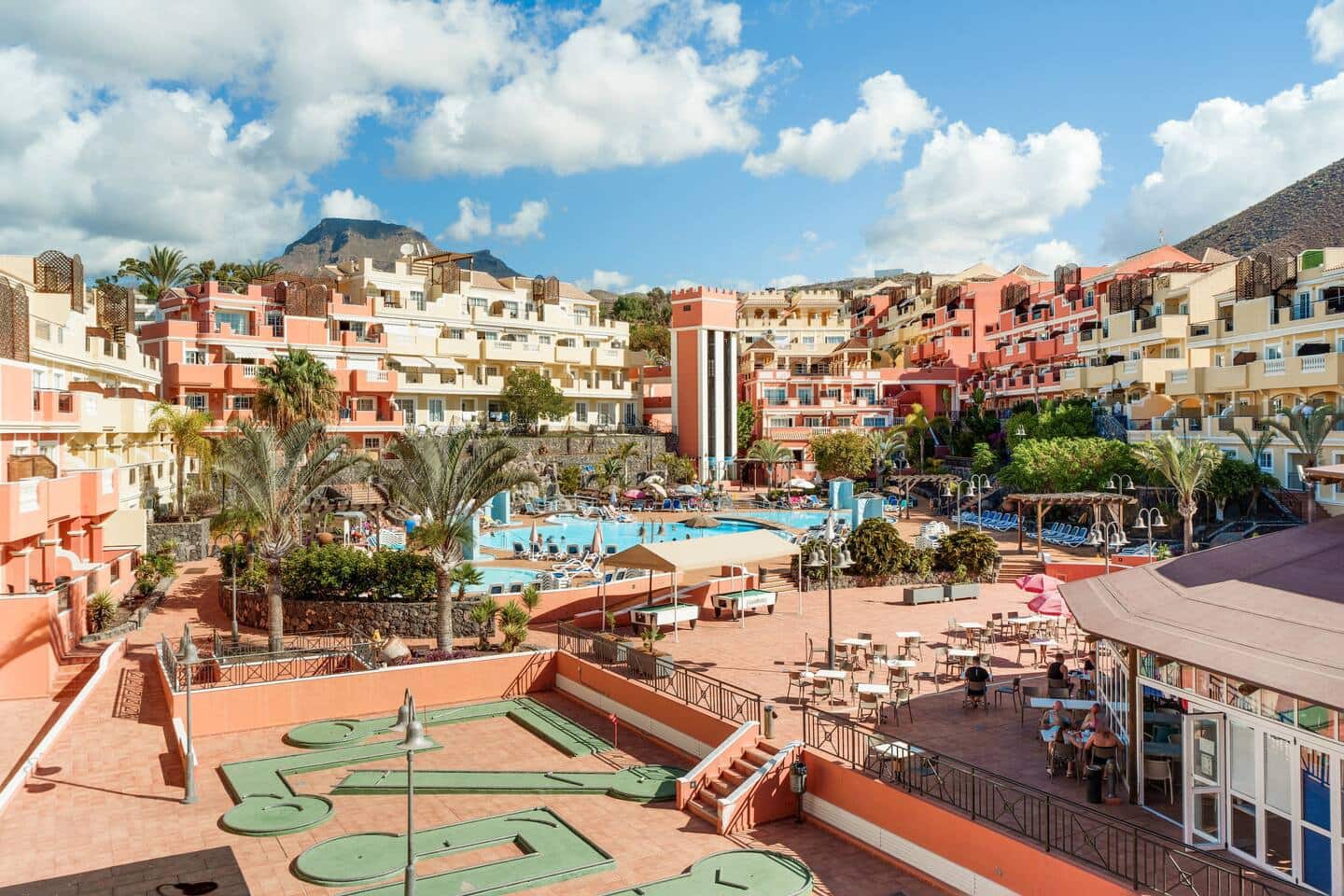 2 sovrum Lägenhet till salu i Los Cristianos med pool - 290 000 € (Ref: 9452902)