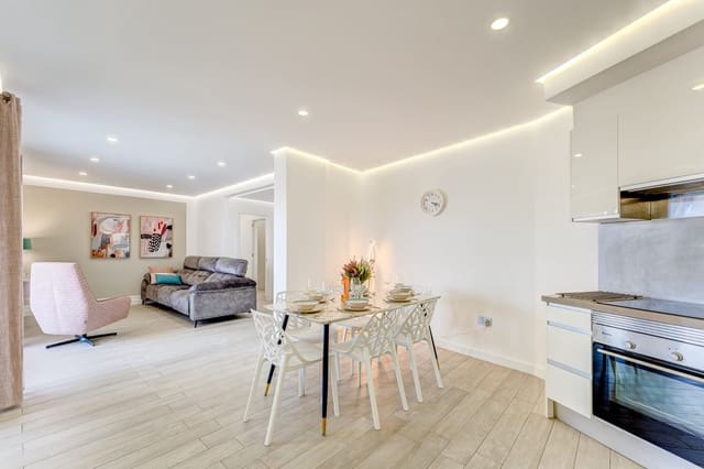 3 makuuhuone Huoneisto myytävänä paikassa Playa Paraiso, Adeje mukana uima-altaan - 690 000 € (Ref: 9486567)