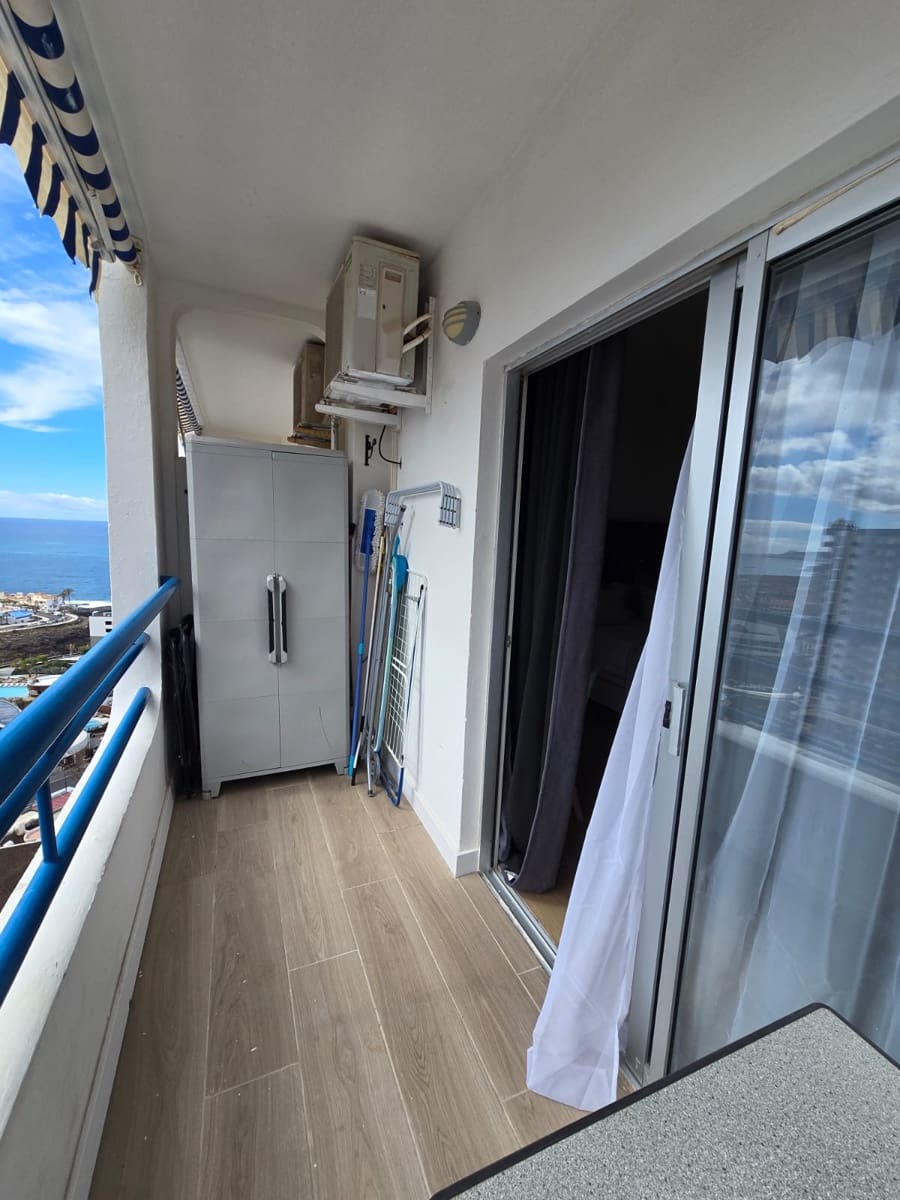 Apartment for sale in Playa Paraiso with pool - € 215,000 (Ref: 9702403)