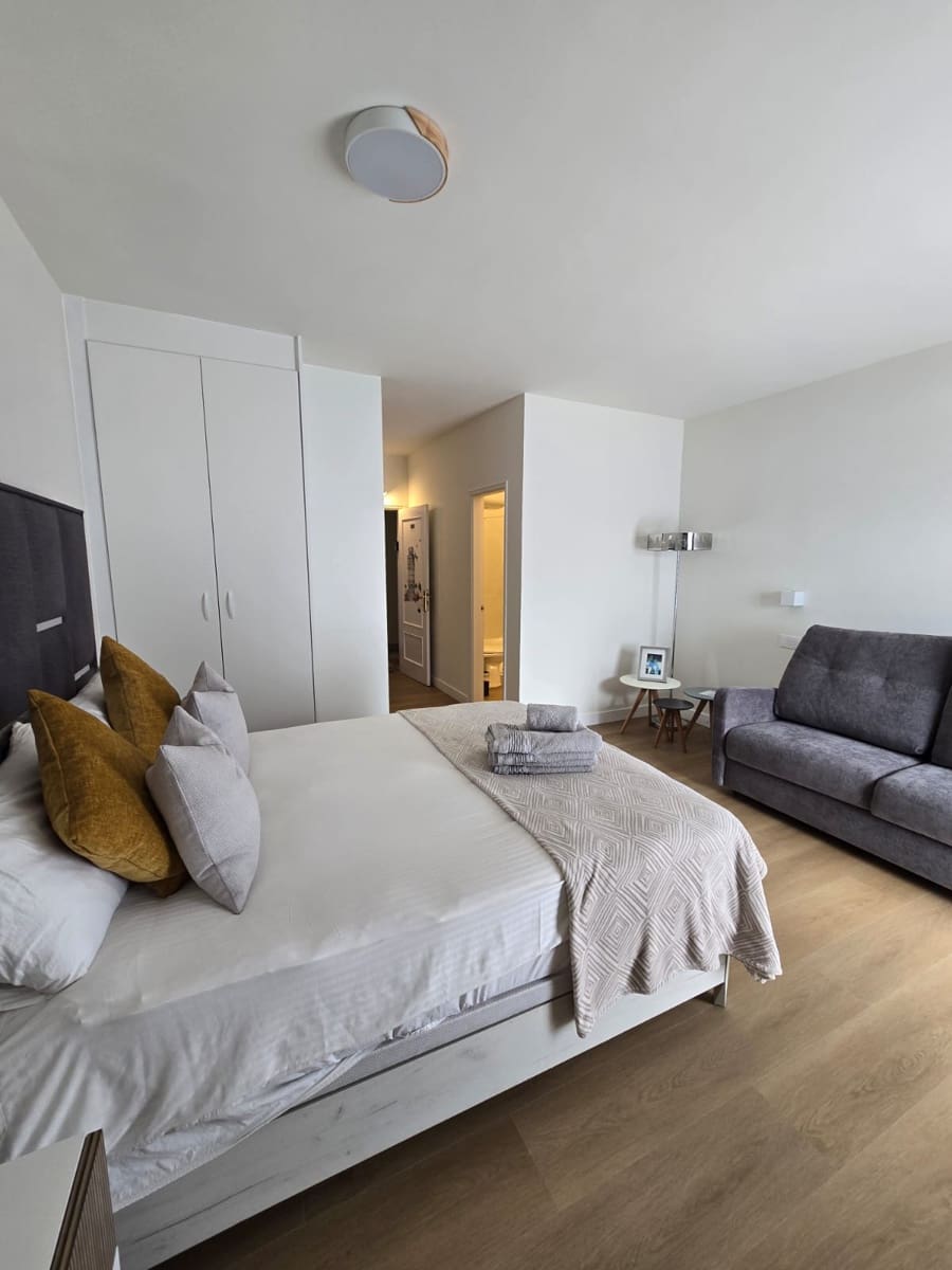 Apartment for sale in Playa Paraiso with pool - € 215,000 (Ref: 9702403)