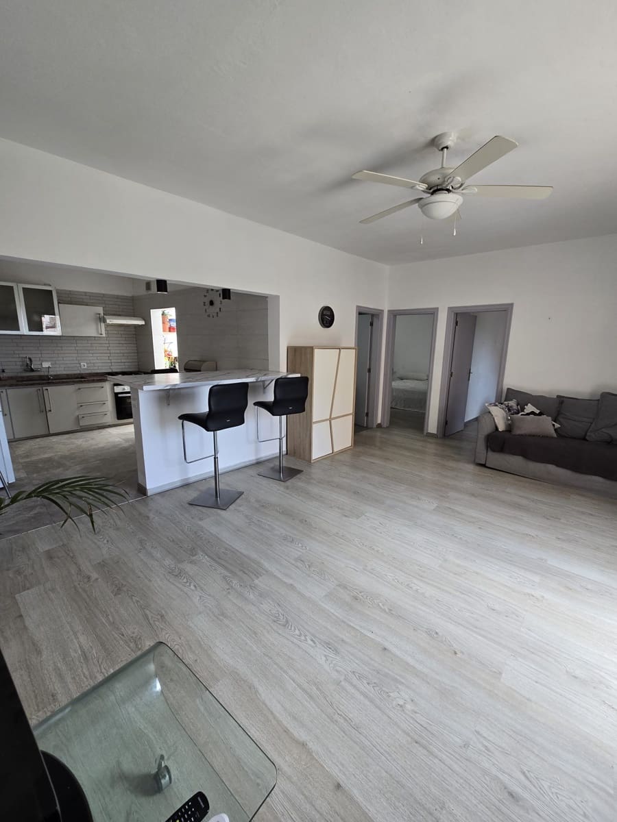 2 soveværelse Lejlighed til salg i Valle de San Lorenzo - € 230.000 (Ref: 9755119)