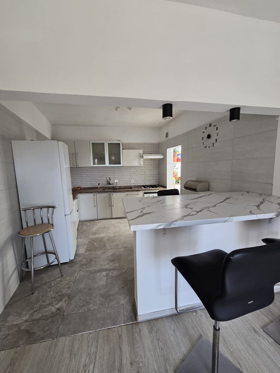 2 soveværelse Lejlighed til salg i Valle de San Lorenzo - € 230.000 (Ref: 9755119)