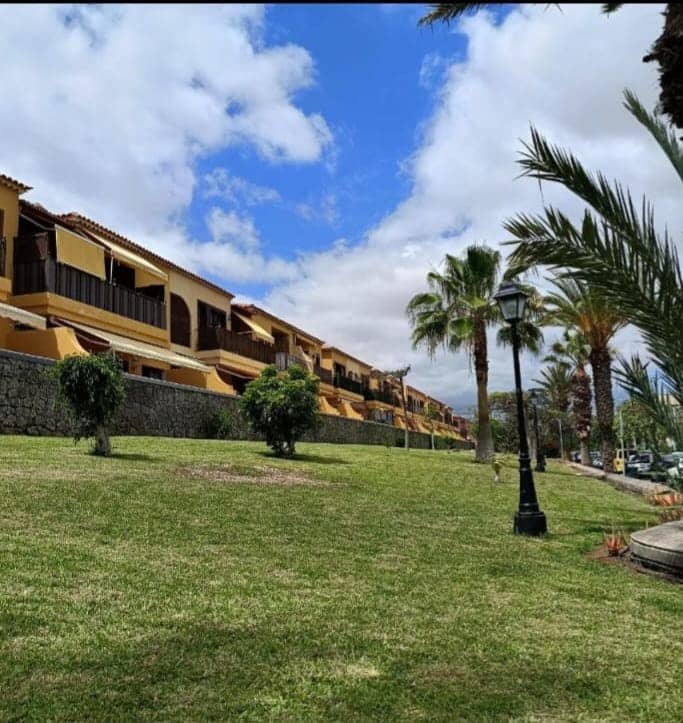 2 bedroom Apartment for sale in Costa del Silencio with pool garage - € 276,000 (Ref: 9778761)