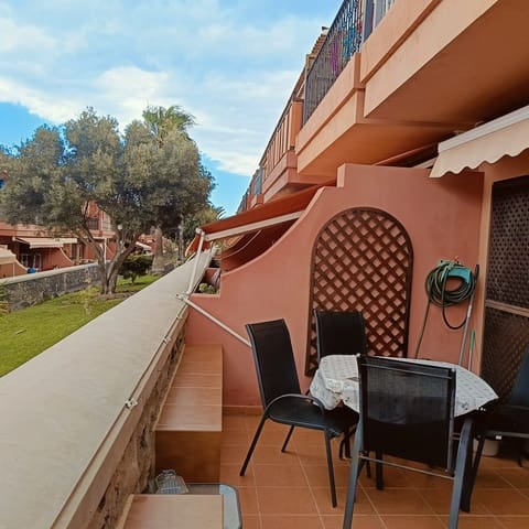 2 makuuhuone Huoneisto myytävänä paikassa Costa del Silencio, Arona mukana uima-altaan 
autotalli - 276 000 € (Ref: 9778761)